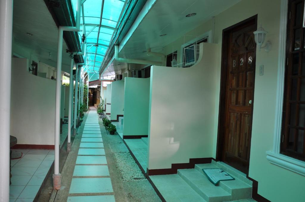 D'Lucky Garden Inn & Suites Tiniguiban Εξωτερικό φωτογραφία