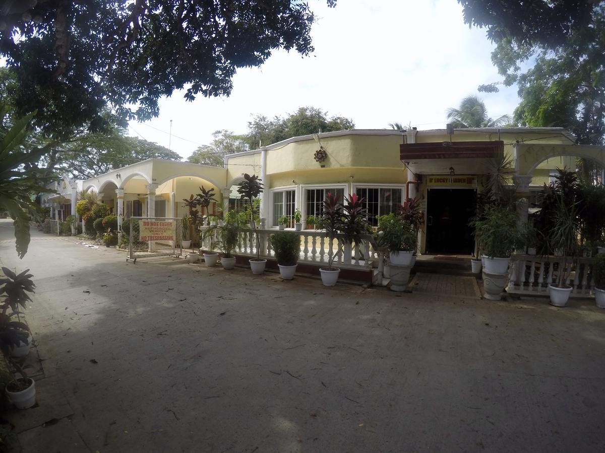 D'Lucky Garden Inn & Suites Tiniguiban Εξωτερικό φωτογραφία