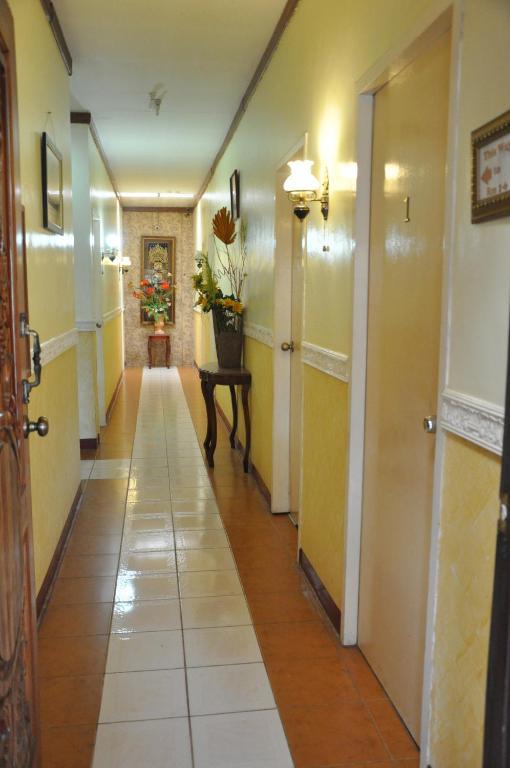 D'Lucky Garden Inn & Suites Tiniguiban Εξωτερικό φωτογραφία