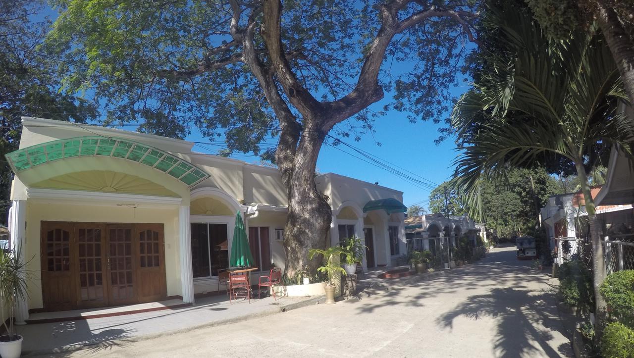 D'Lucky Garden Inn & Suites Tiniguiban Εξωτερικό φωτογραφία