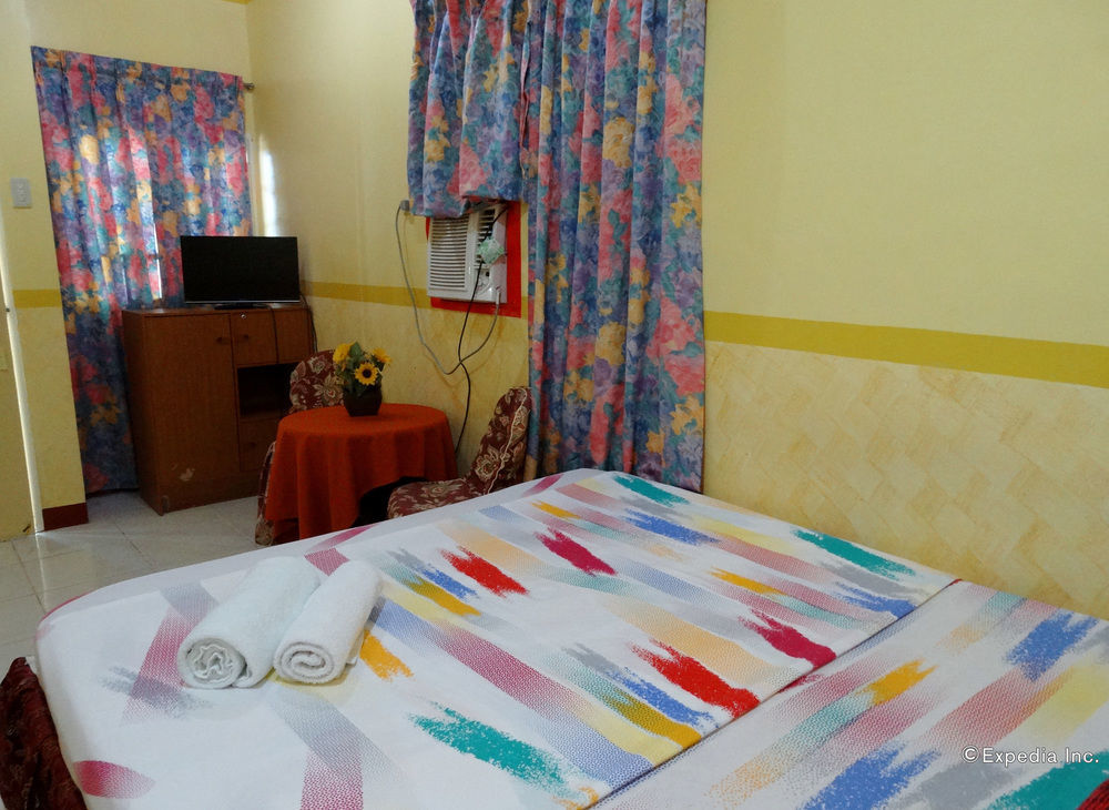 D'Lucky Garden Inn & Suites Tiniguiban Εξωτερικό φωτογραφία