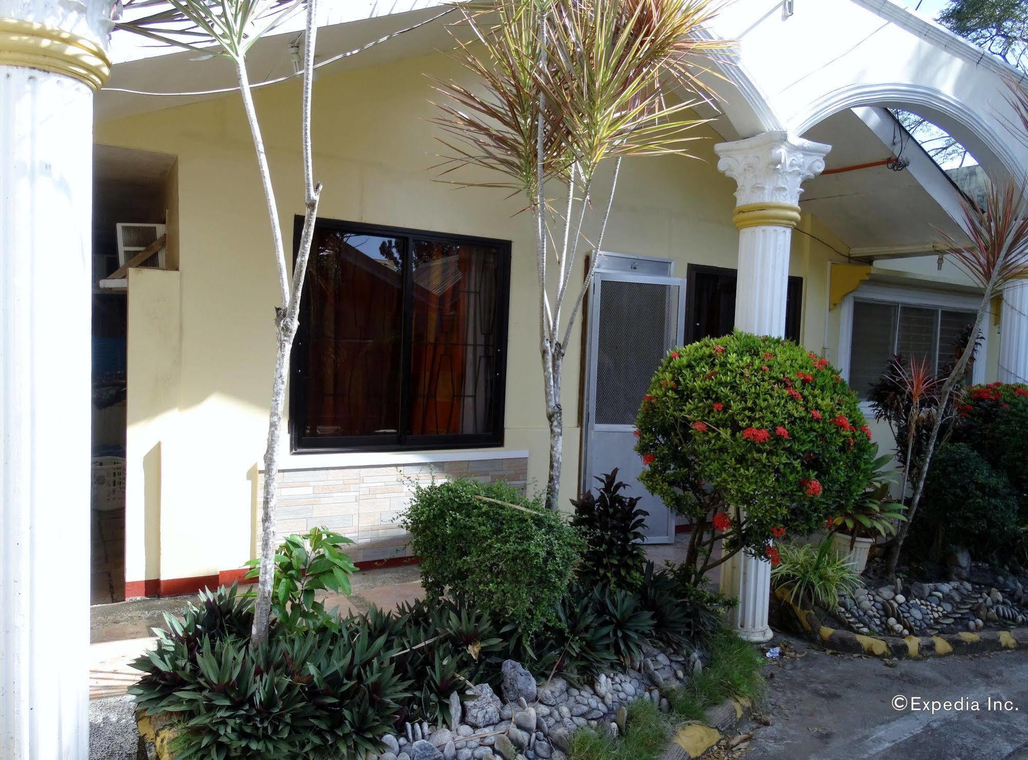 D'Lucky Garden Inn & Suites Tiniguiban Εξωτερικό φωτογραφία