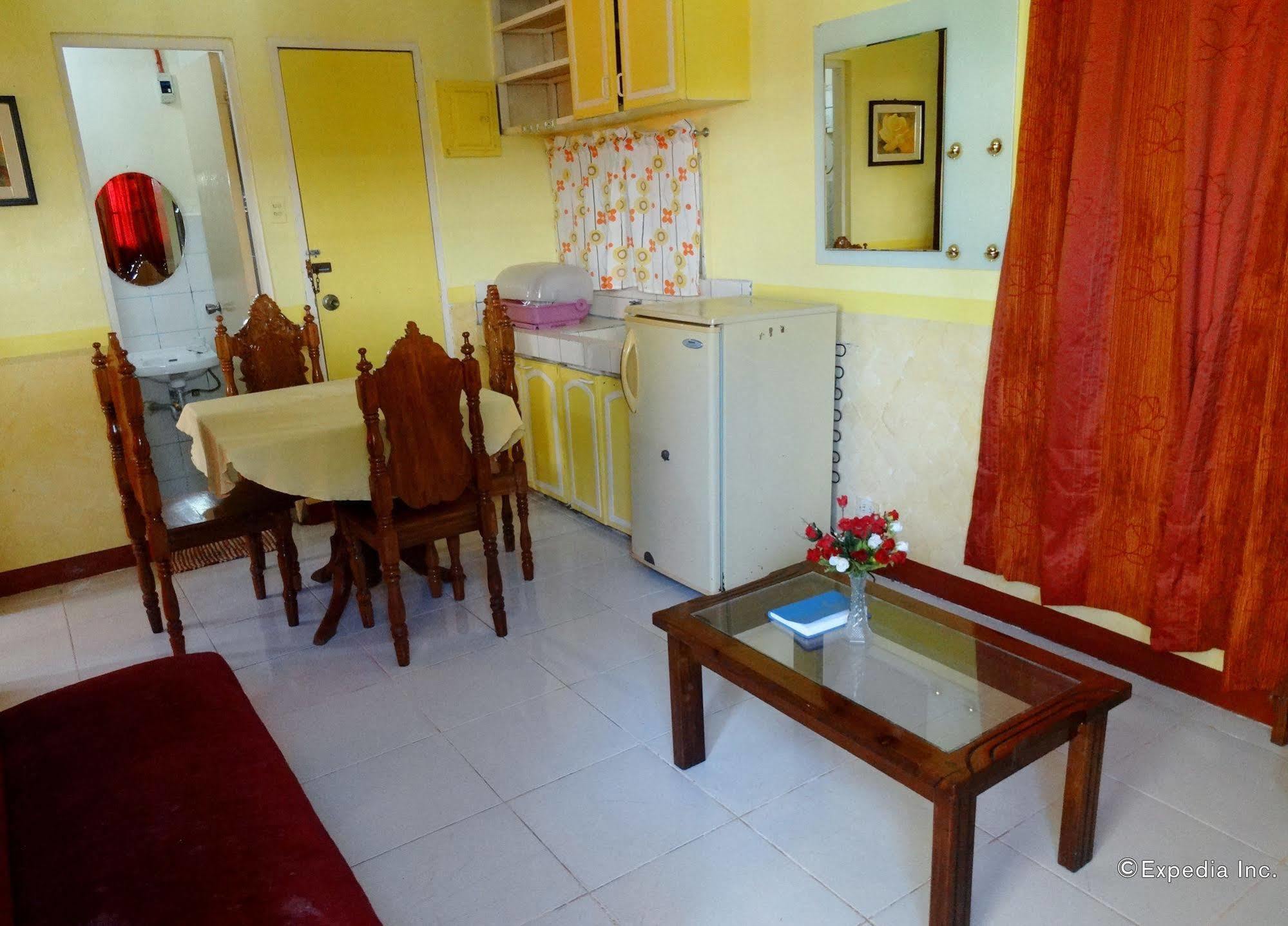 D'Lucky Garden Inn & Suites Tiniguiban Εξωτερικό φωτογραφία