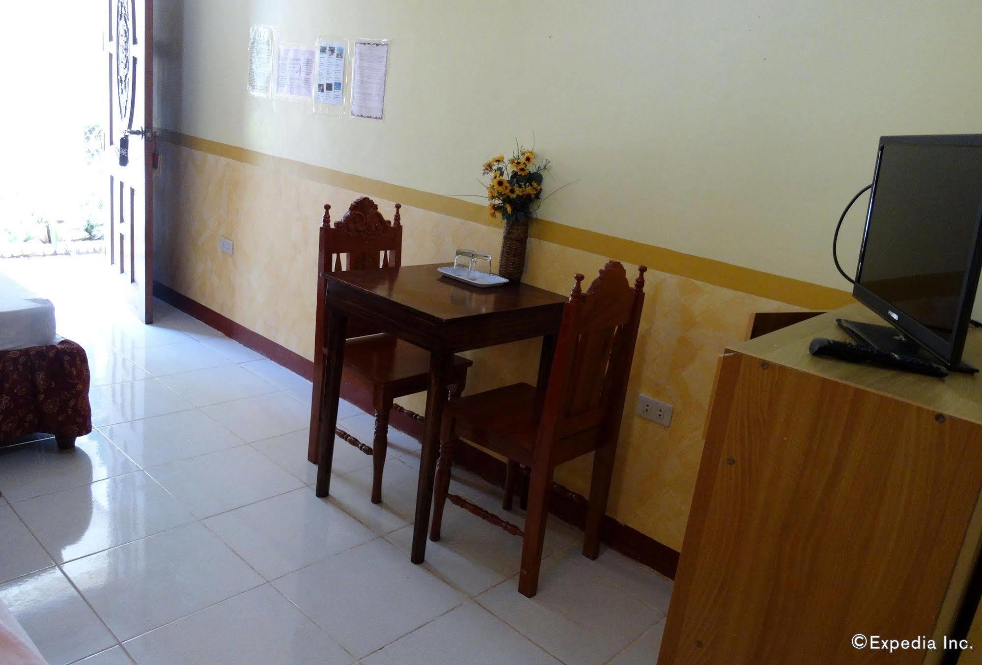 D'Lucky Garden Inn & Suites Tiniguiban Εξωτερικό φωτογραφία