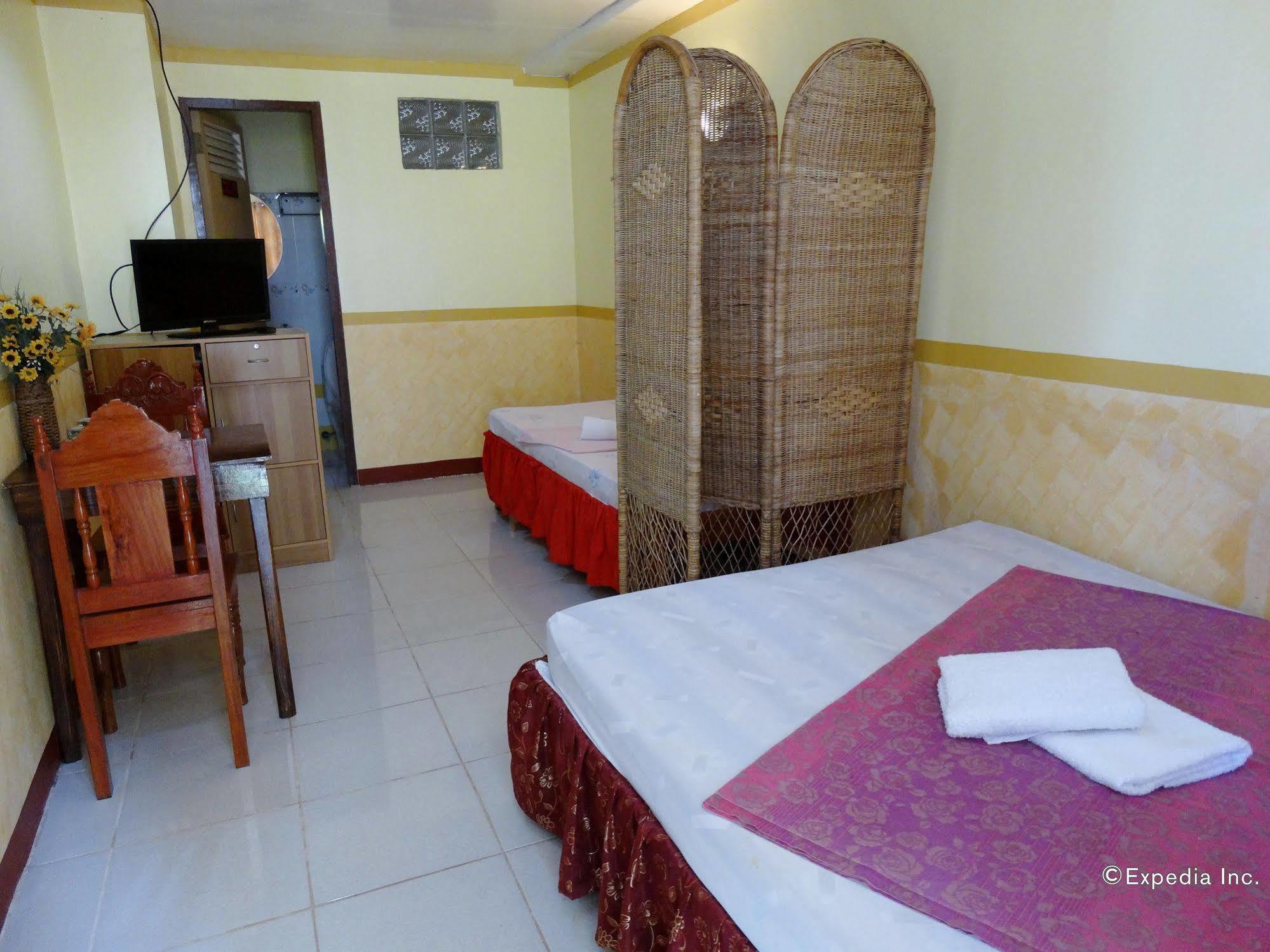 D'Lucky Garden Inn & Suites Tiniguiban Εξωτερικό φωτογραφία