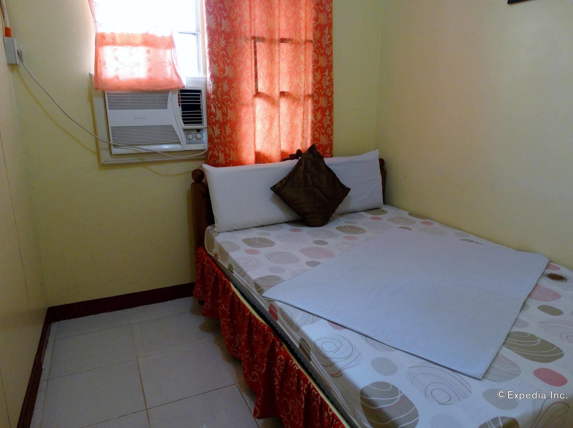 D'Lucky Garden Inn & Suites Tiniguiban Εξωτερικό φωτογραφία